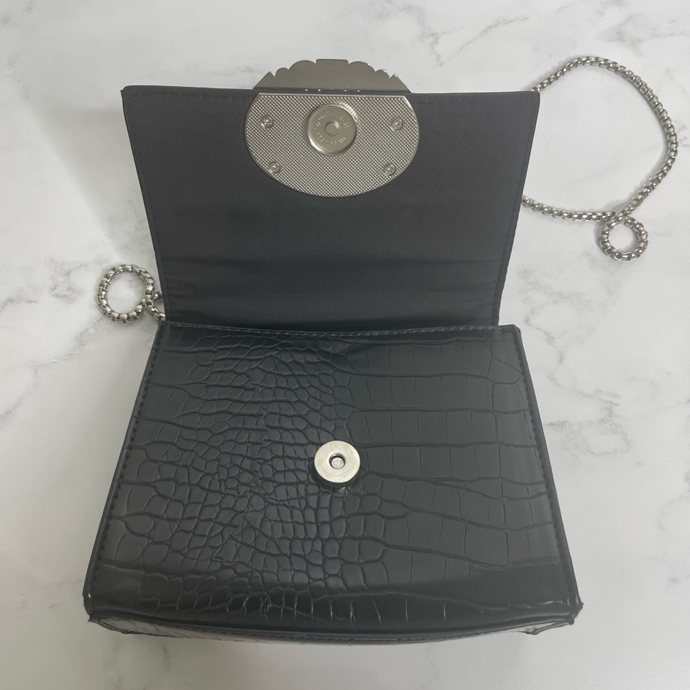 Bershka Black Mini Bag with Elegant Crystal Accents - Picture 10 of 10